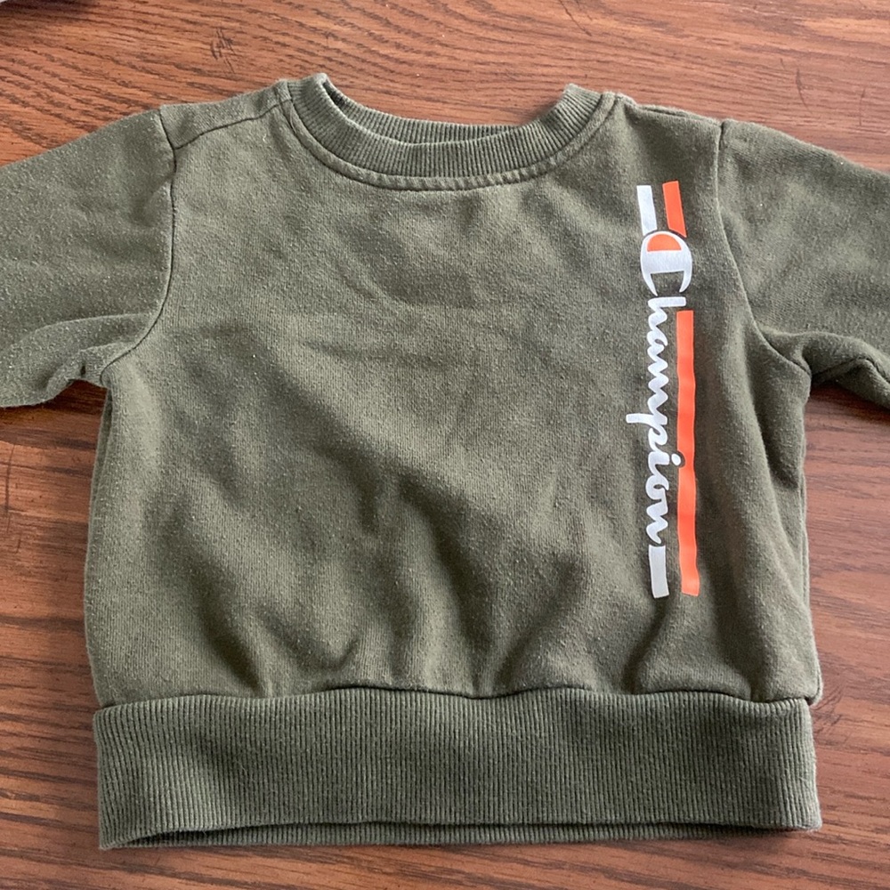 18 months champion crew neck